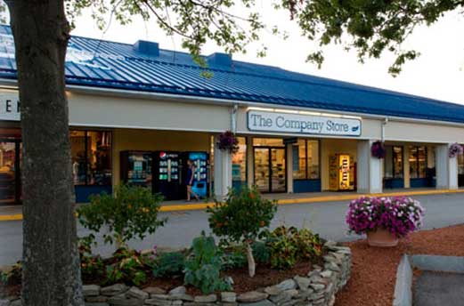 The Kittery Outlets | Tour New England Travel Information for NH, ME, MA,  CT, RI, VT